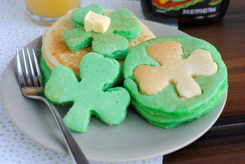 Meraki Mother - Delicious St Patricks Day Meals- Traditional Irish Food - Easy Shamrock Pancakes Recipe for St. Patricks Day