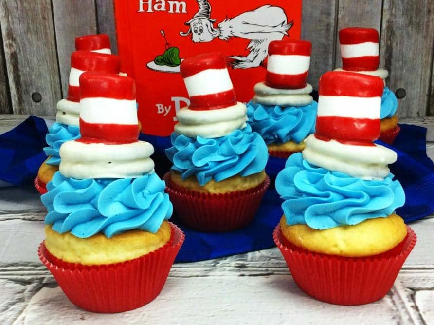 Meraki-Mother-cat-in-the-hat-cupcakes, dr seuss day crafts