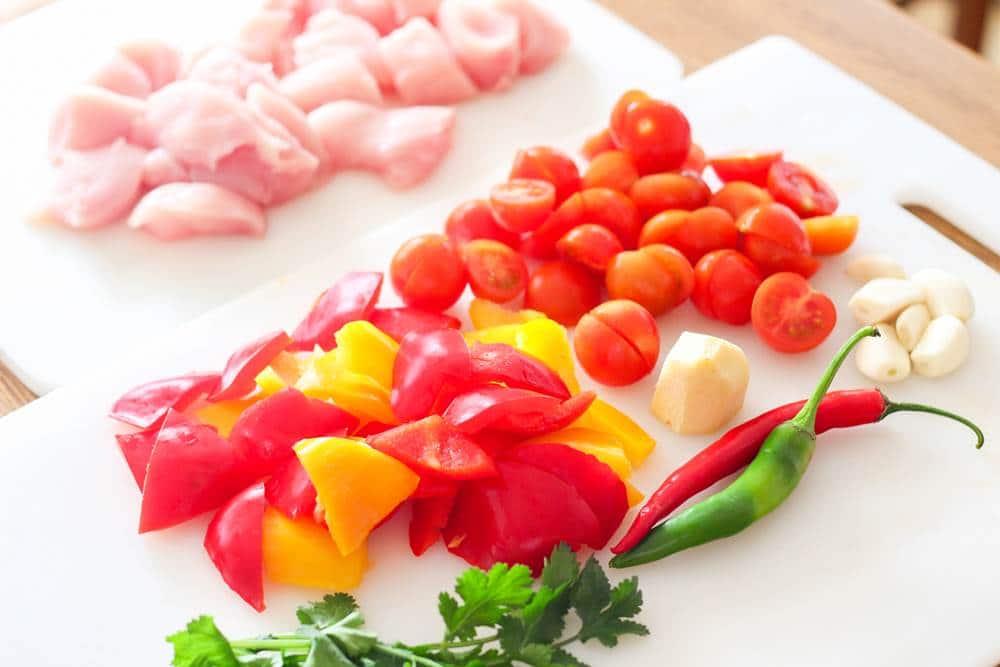 Ingredients for mild chicken curry