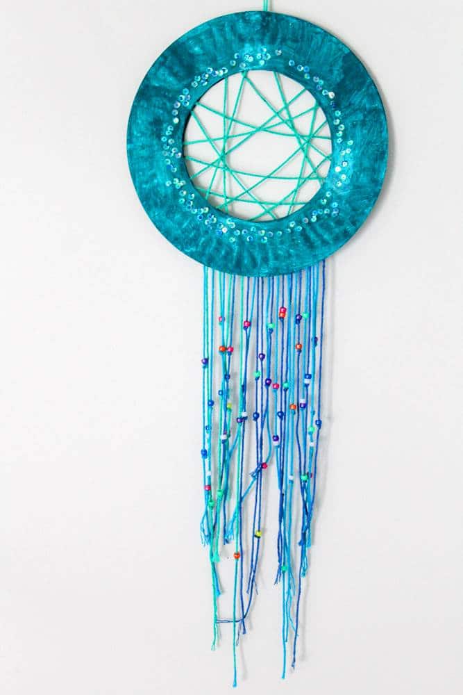 Easy DIY Kid's Dream Catcher - Kiddie Matters