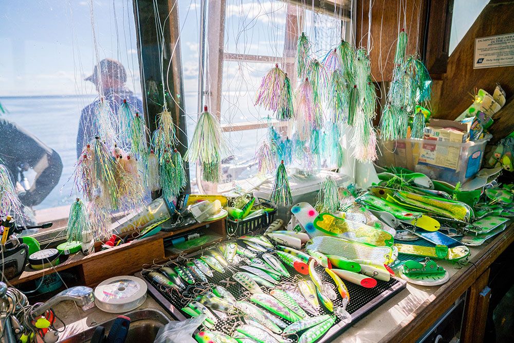 New York State with Kids Fishing on Lake Oswego