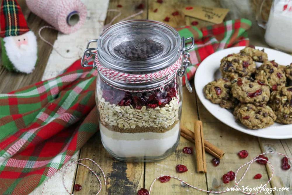 cookie in a mason jar